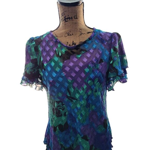 Lori Max Dress - Picture 3 of 14